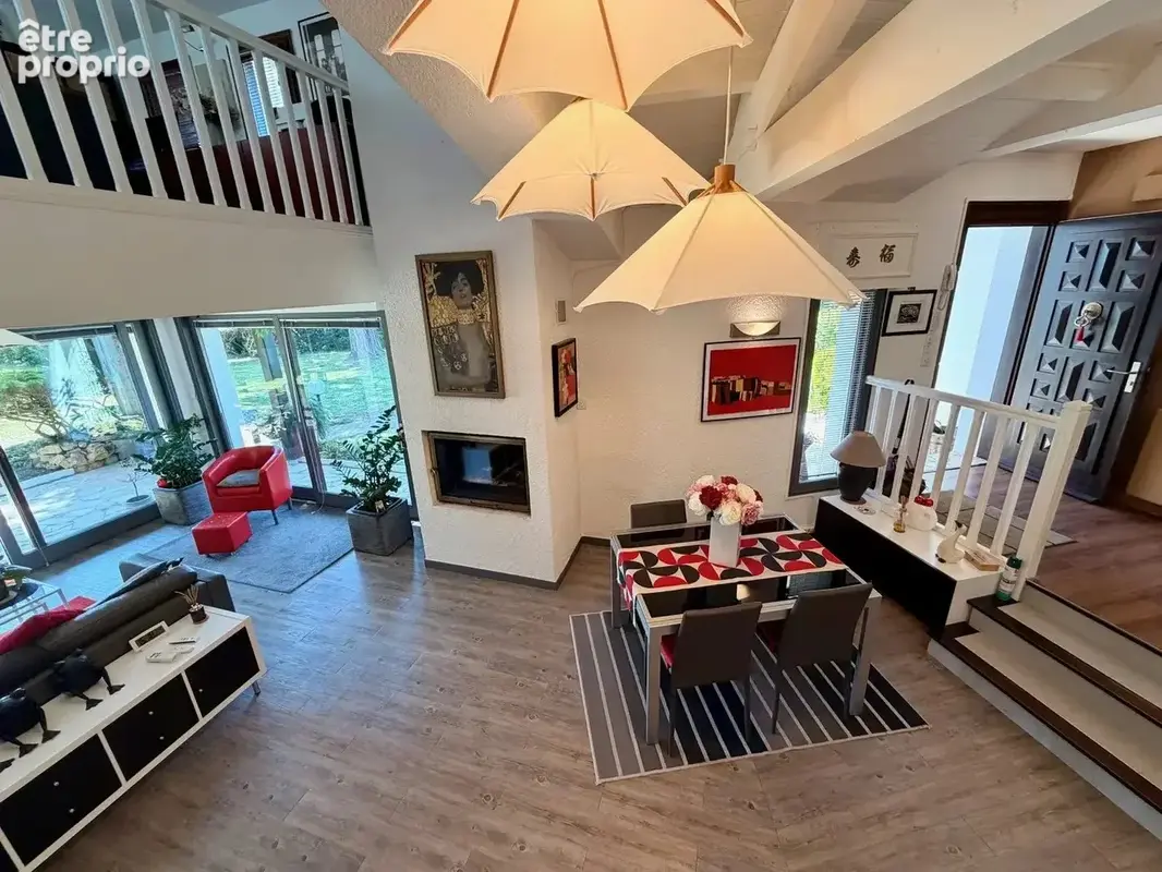 Contemporaine de 163 m² avec piscine sur 2195 m² de terrain - photo 7