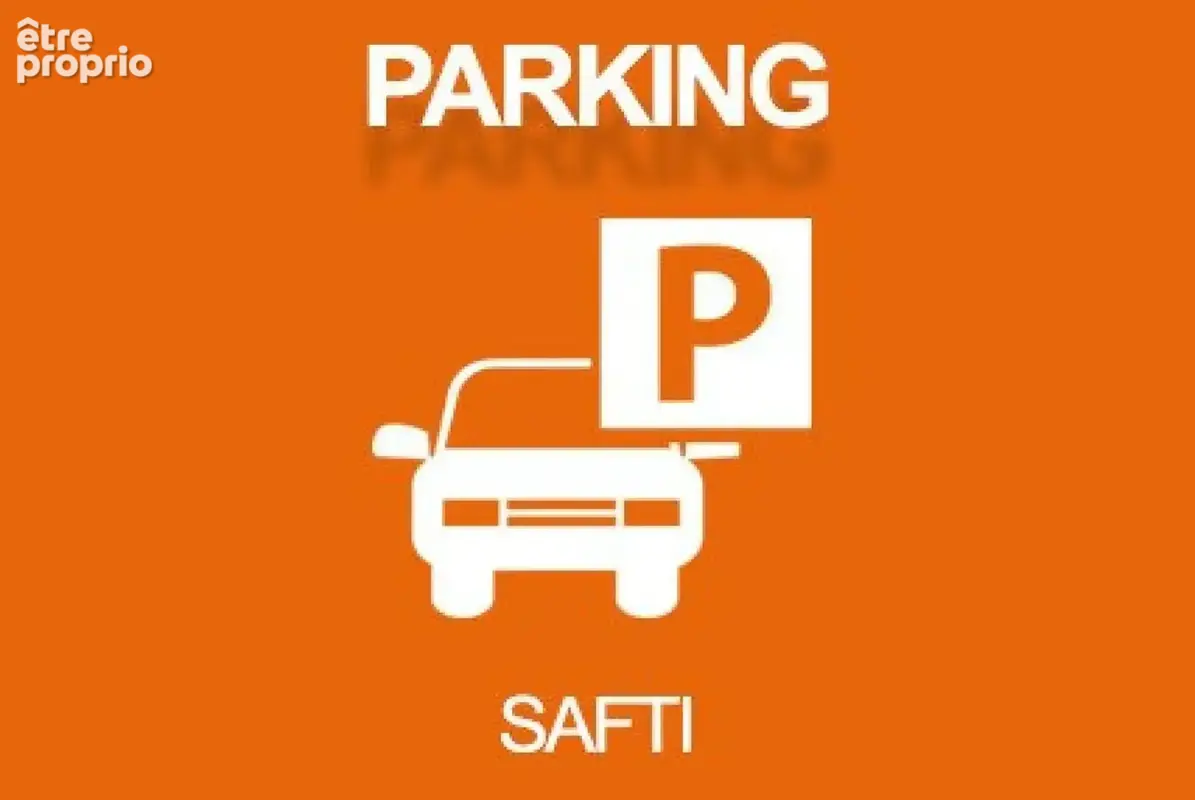 Photo 1 - Parking à PESSAC