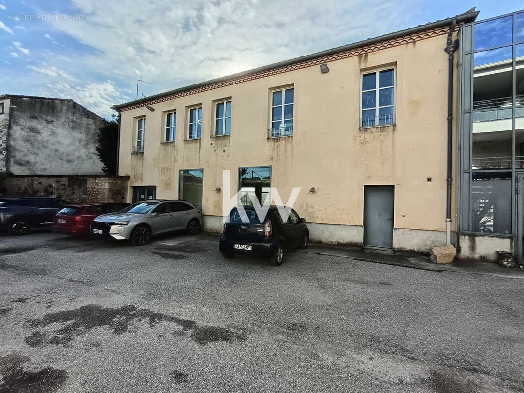 Commerce à LANSARGUES