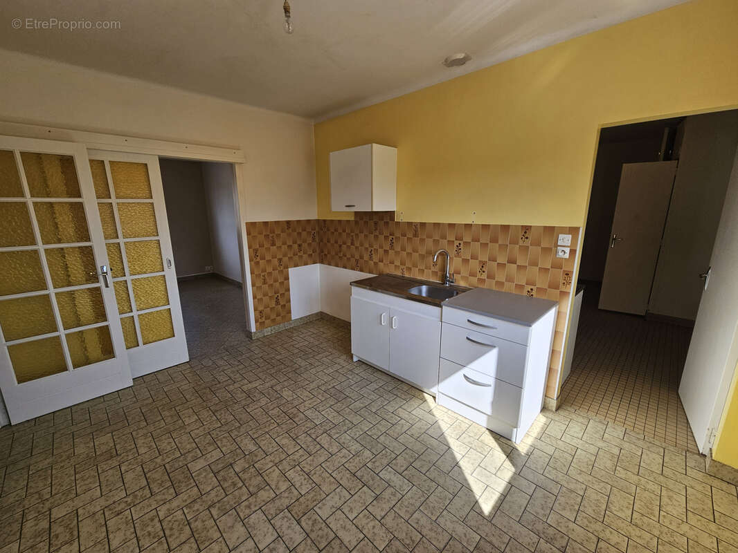 Maison de plain-pied   Centre-bourg de Paulx (44270) - photo 6