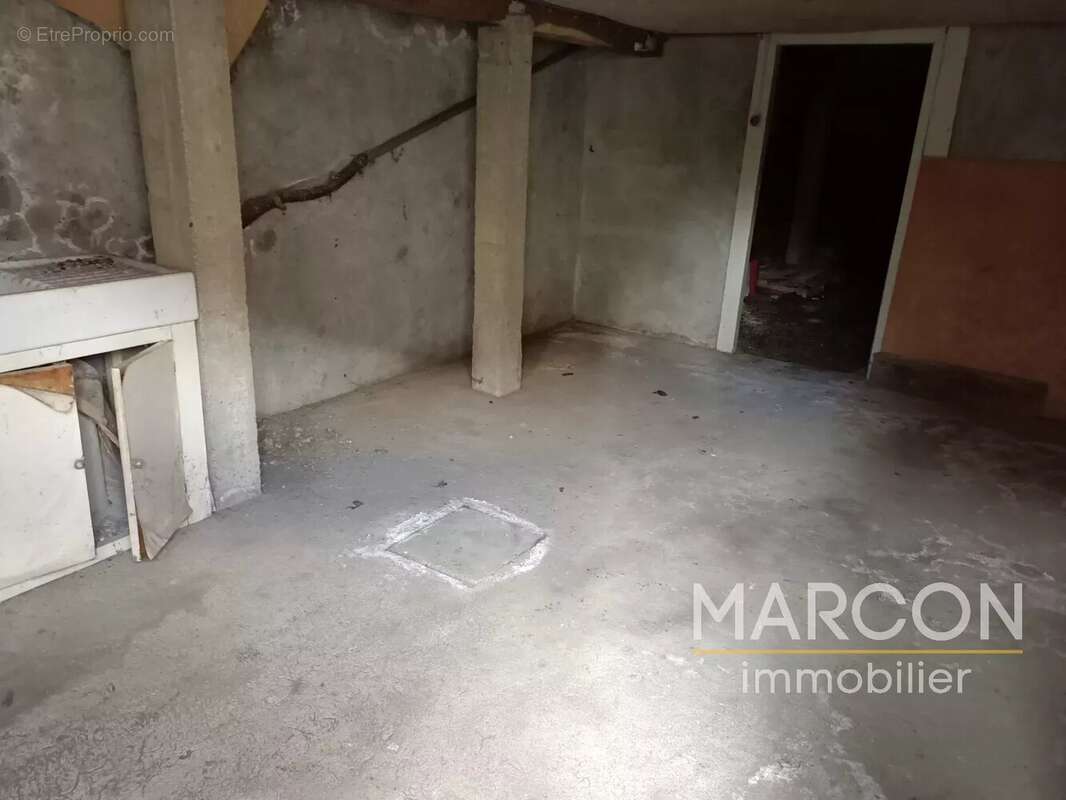 Maison à LAVAVEIX-LES-MINES