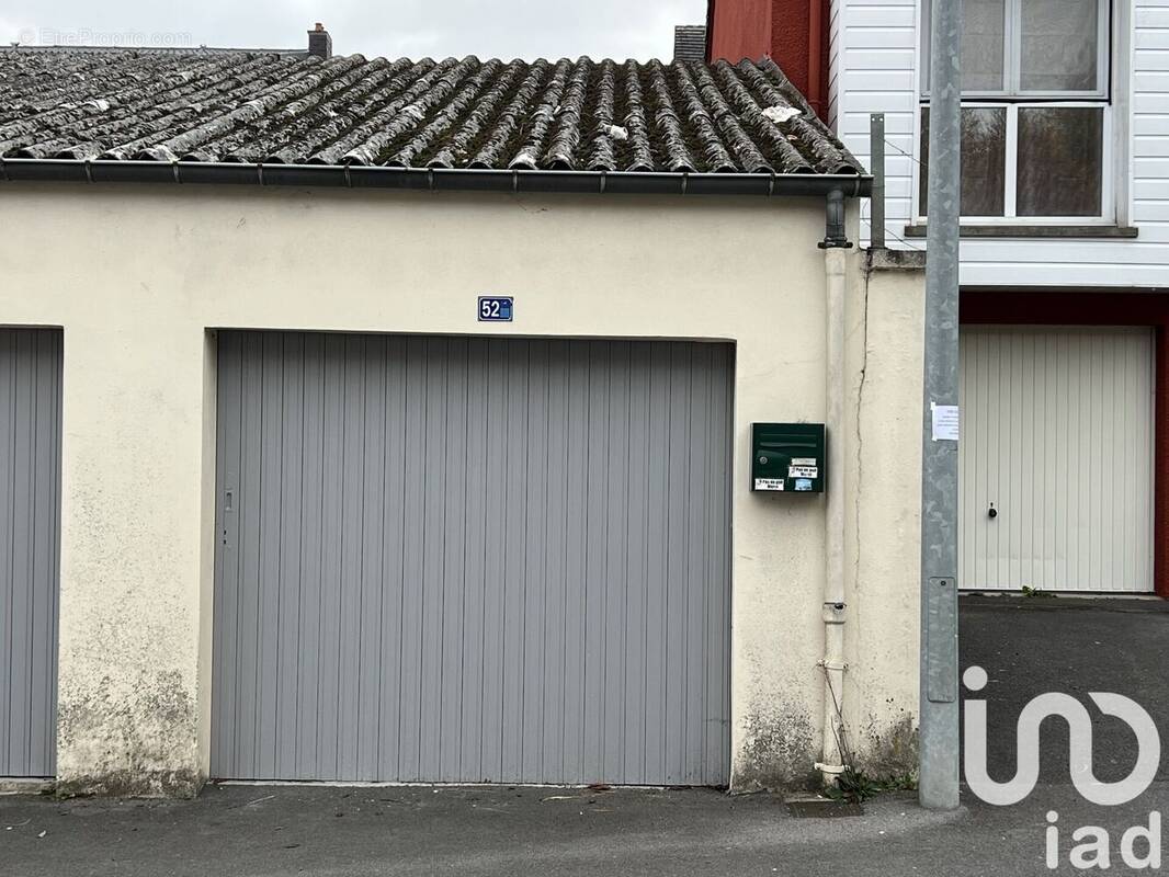 Photo 1 - Parking à CHARLEVILLE-MEZIERES