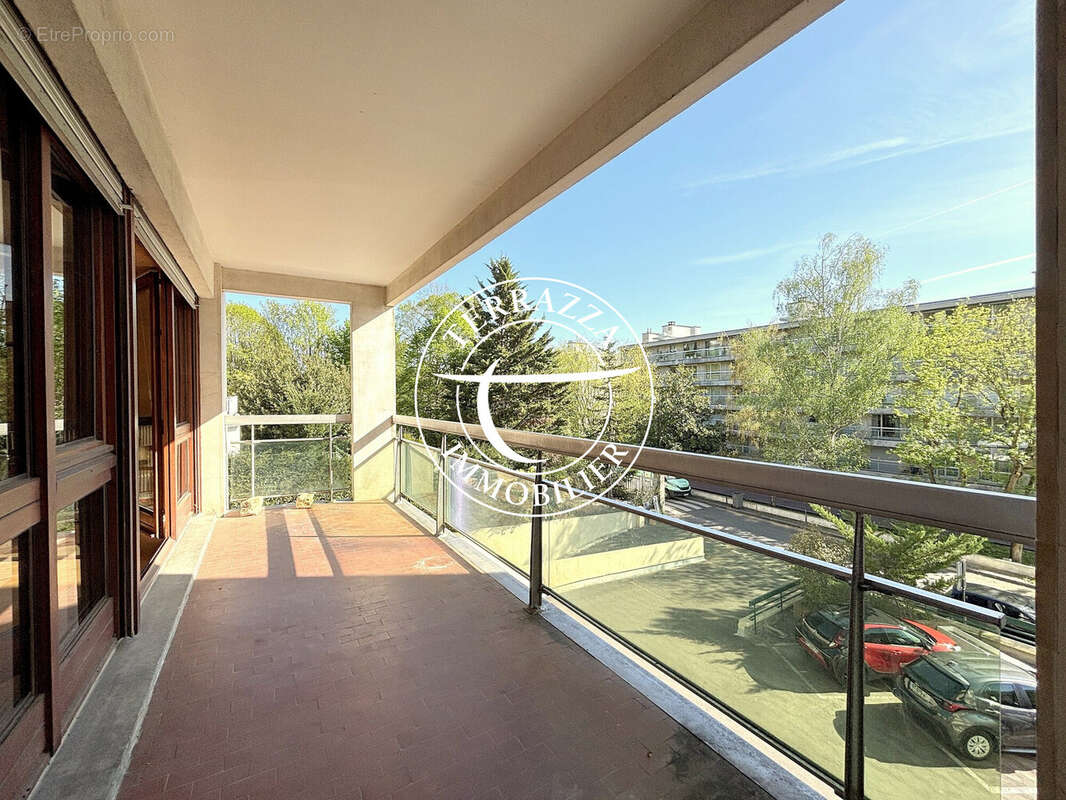 Appartement 99 m² à Le Pecq  - photo 2