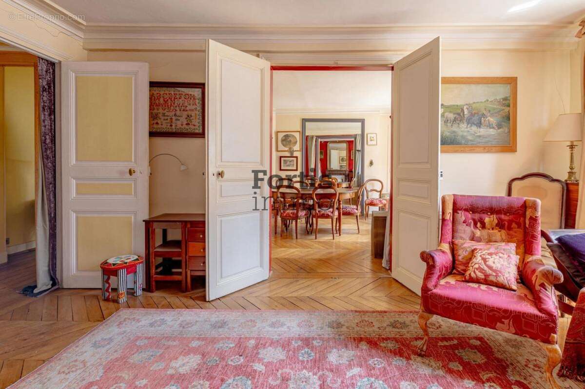 Appartement à PARIS-6E