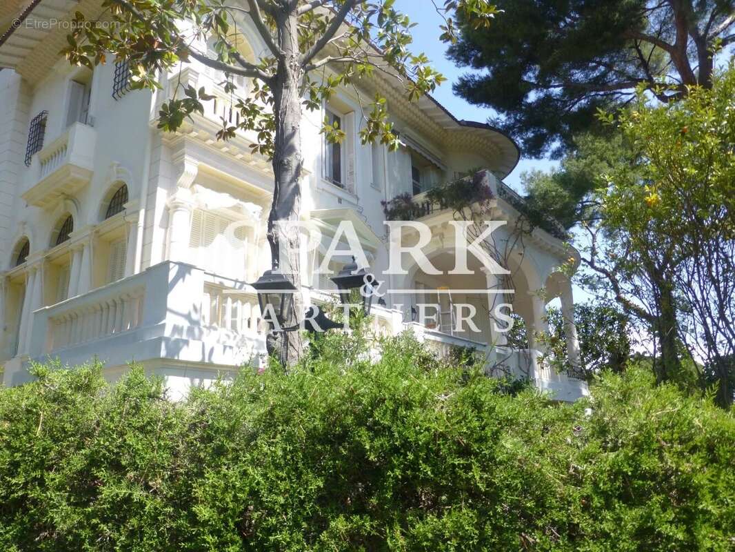 Appartement à ROQUEBRUNE-CAP-MARTIN