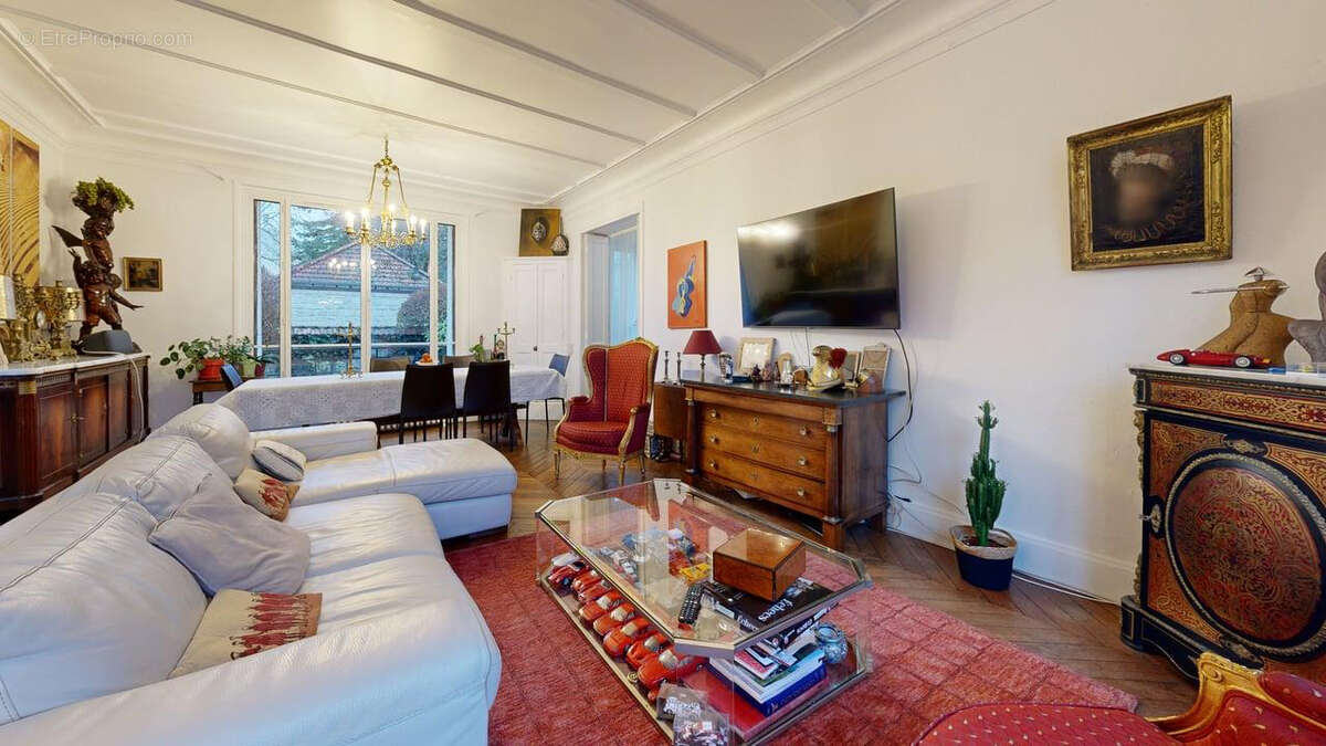 Appartement à NANTERRE