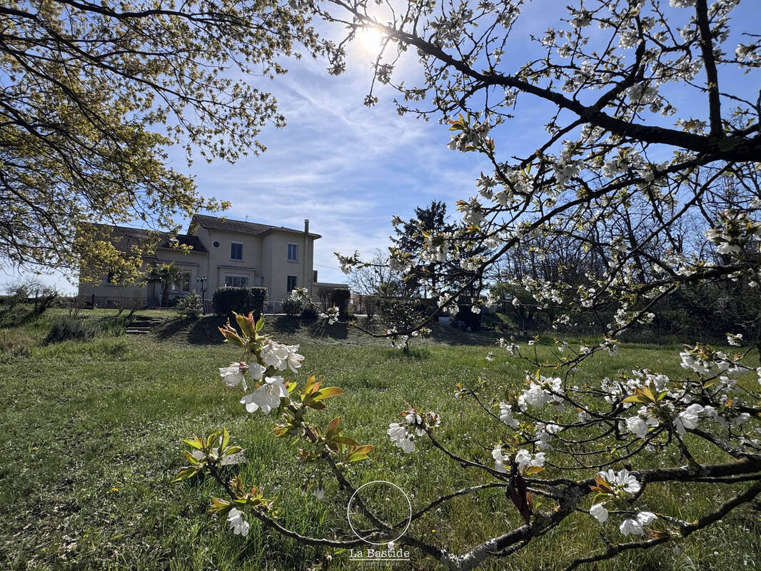 Maison à LA BATIE-ROLLAND