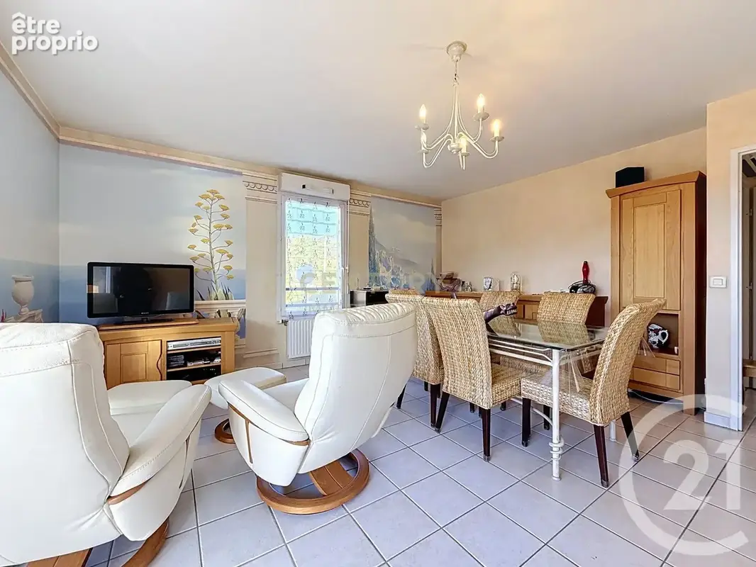 Appartement 4 pièces 83 m² à vendre à La Tour-Du-Pin (38110) - photo 3