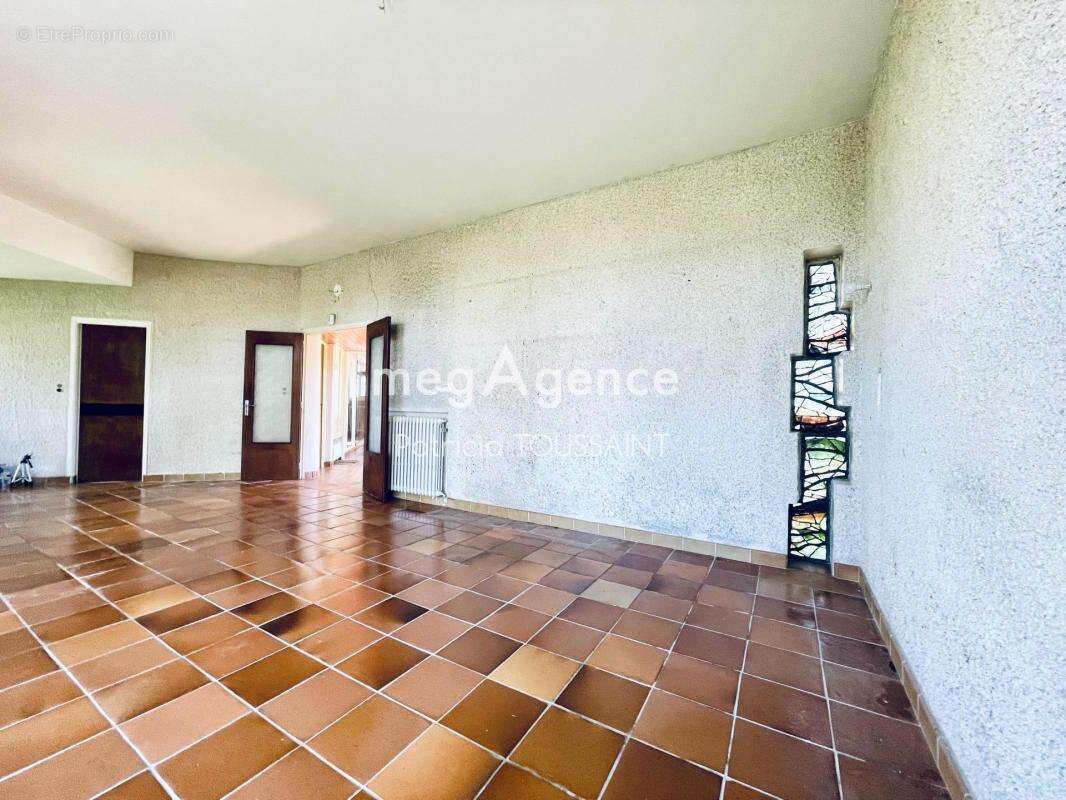 Maison d' architecte AUGUSTE VIVES -1971-La Salvetat St Gilles-31880- 119m2 parcelle 1800 - photo 5