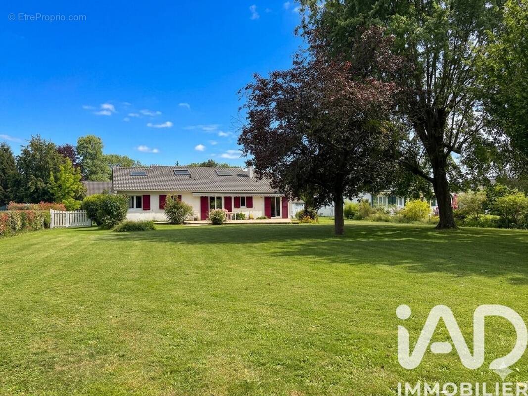 Photo 1 - Maison à LESIGNY