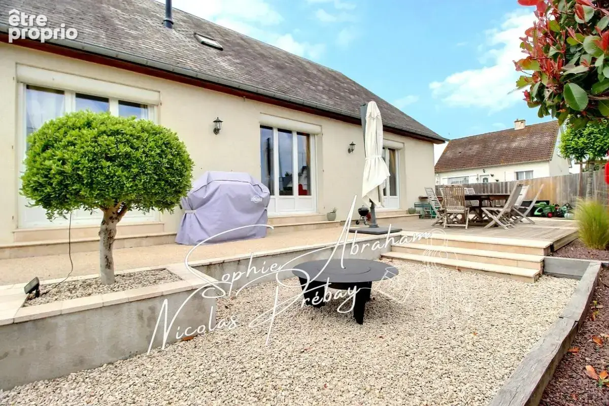 Maison à TOURY