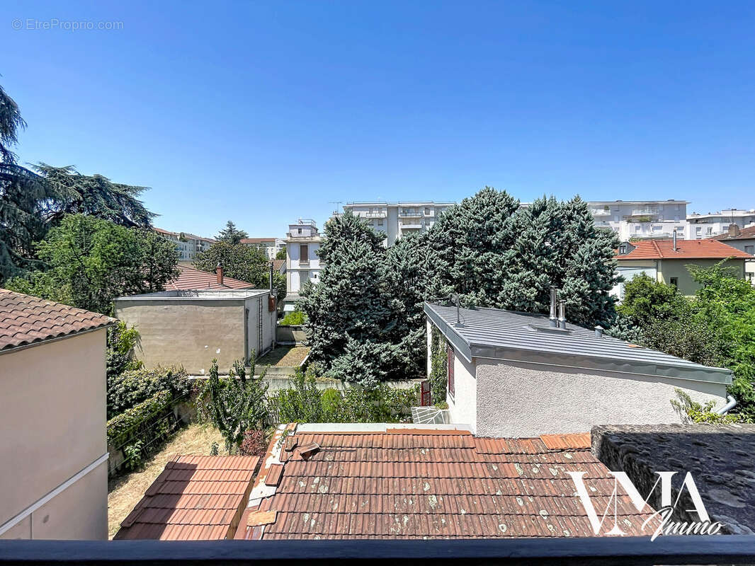 Appartement à LYON-8E