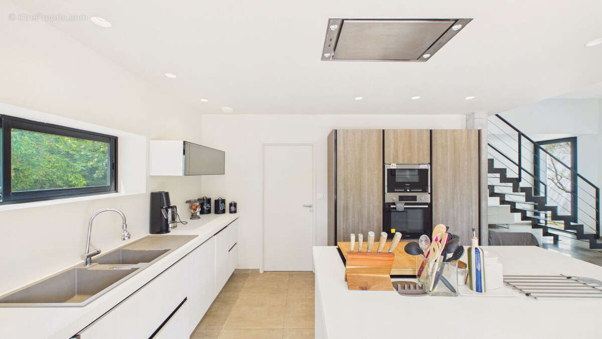 Maison d'architecte contemporaine de 157 m² au calme et à 5 minutes en vélo des plages - photo 3