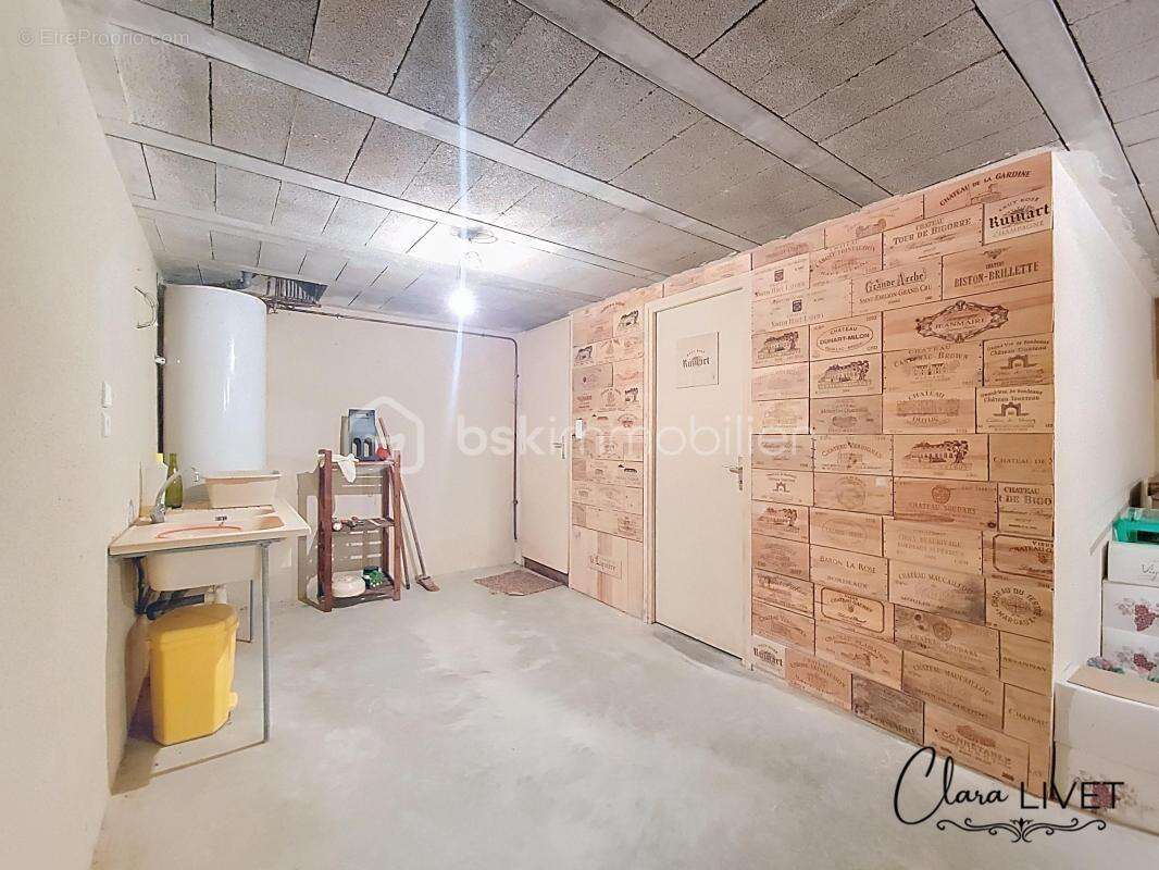 Maison familiale avec piscine et grand terrain – Frontenas (69620) - photo 15
