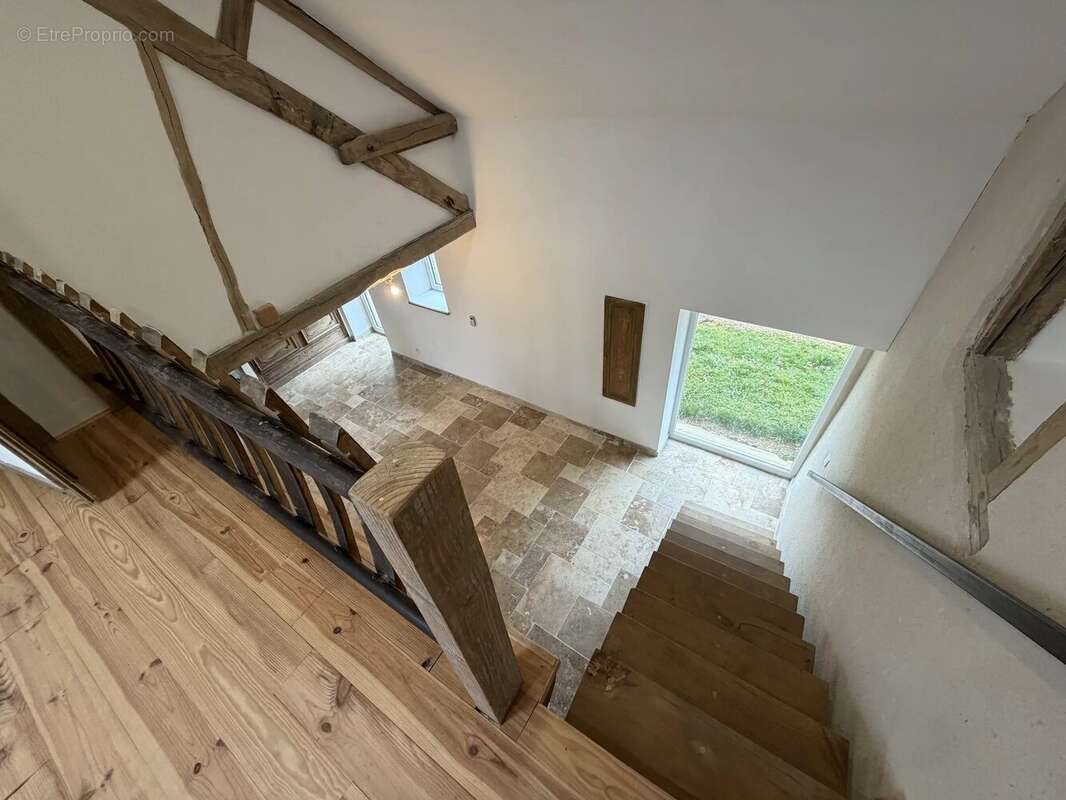 Maison à DUN-LES-PLACES