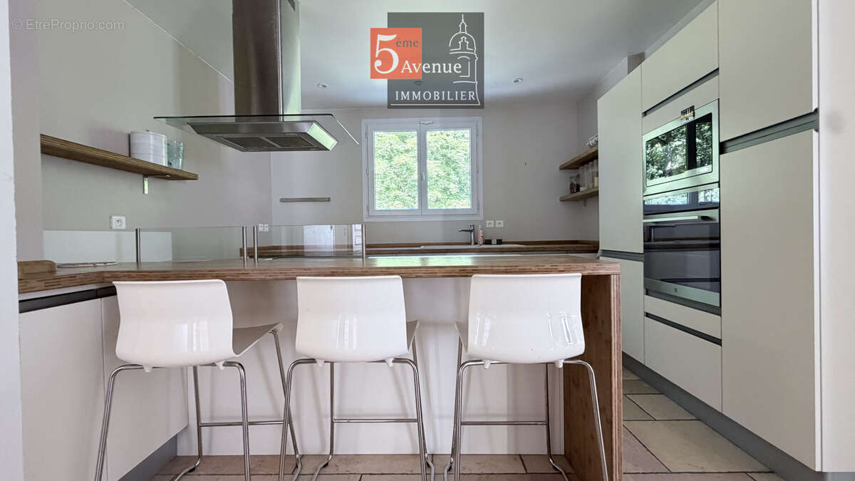 Maison familiale avec double espace de vie, domaine du Lys à Lamorlaye - photo 5