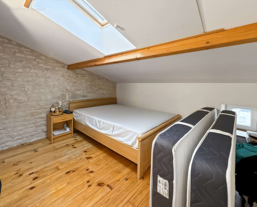 Maison à NEUVILLE-DE-POITOU