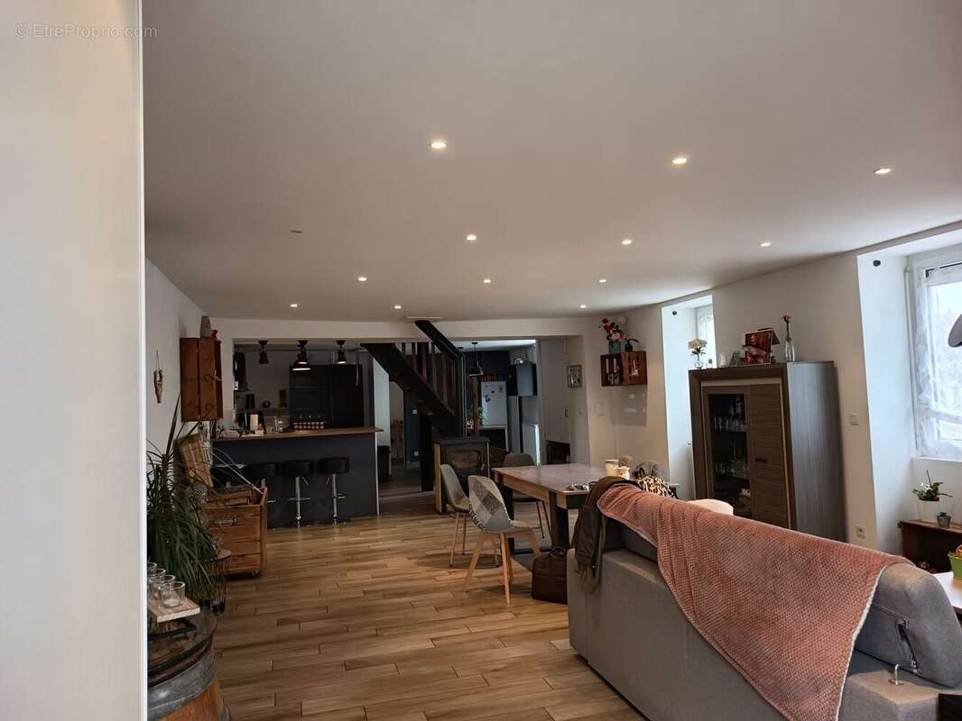 Maison à CHATENOY-LE-ROYAL