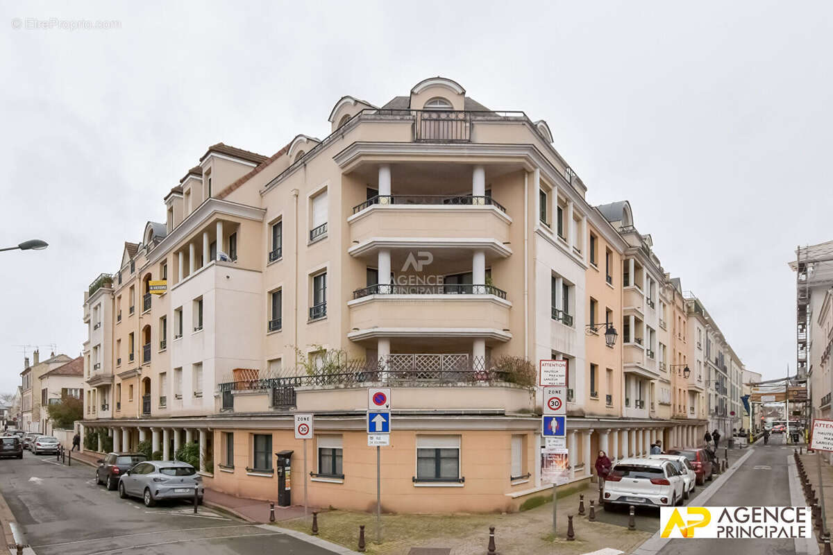 Appartement à MAISONS-LAFFITTE