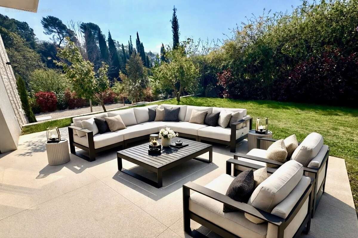 Maison à MOUGINS