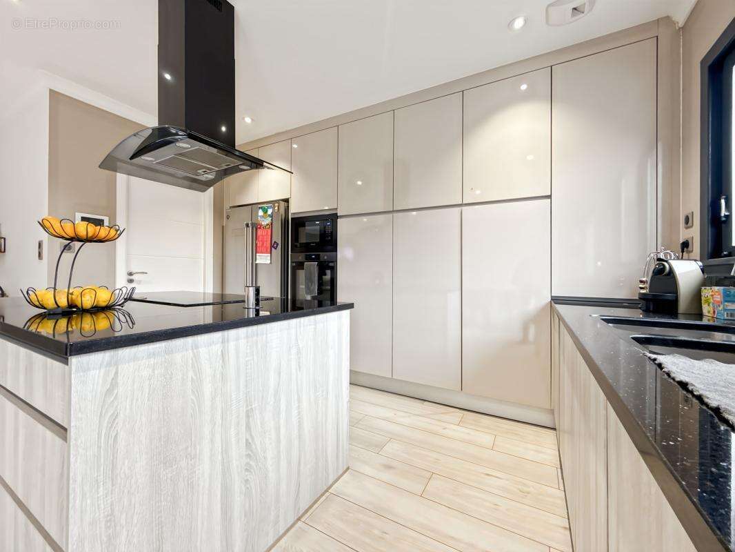 Maison à CHATEAU-L&#039;EVEQUE