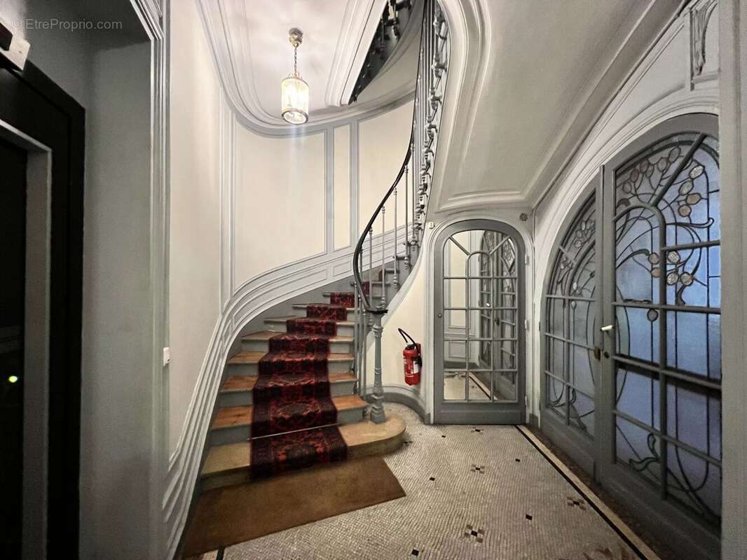 Appartement à PARIS-9E