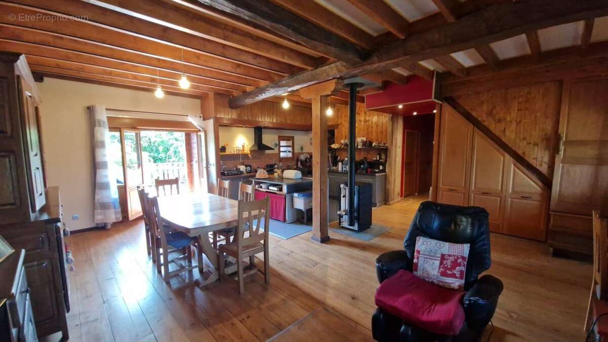 Maison à ALBENS