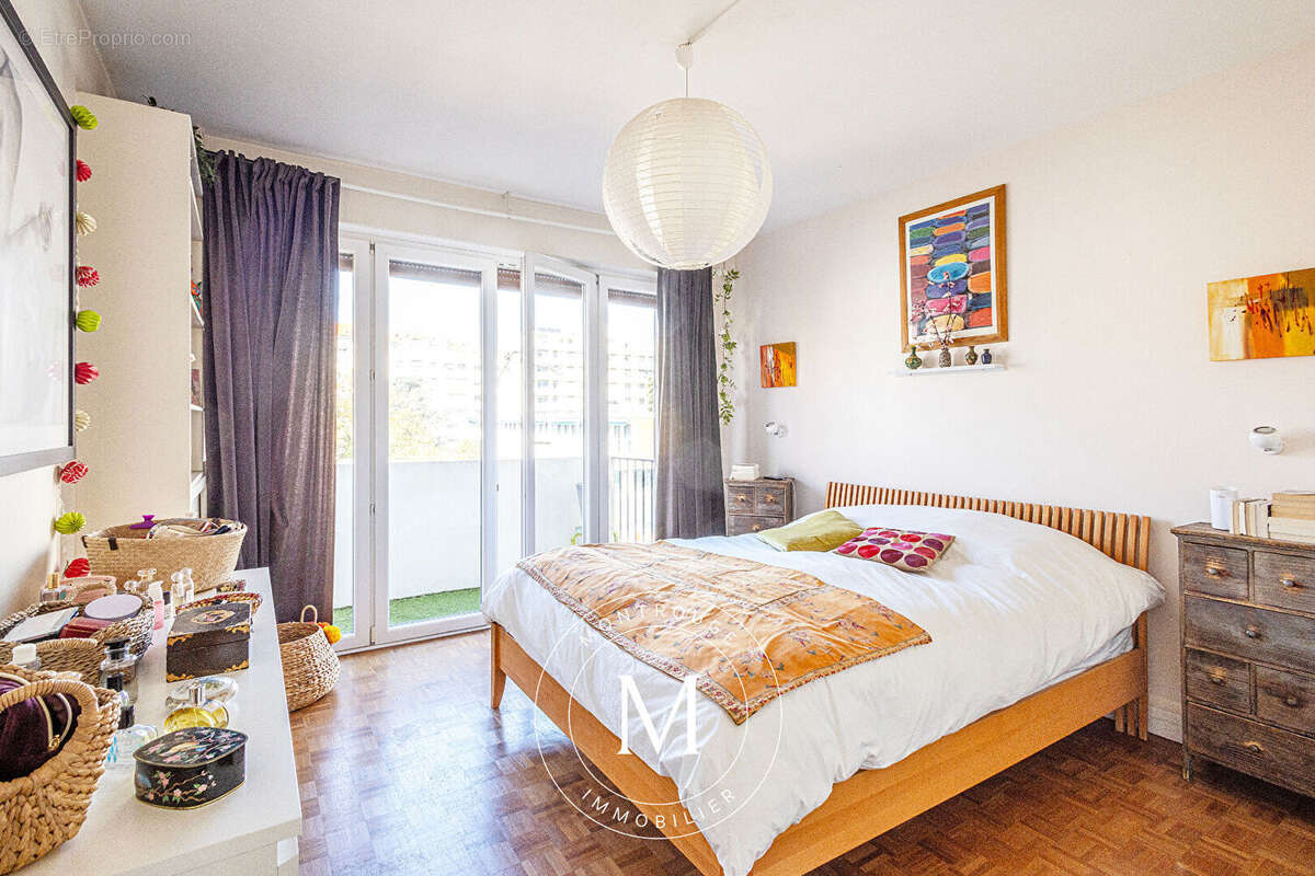 Appartement à MONTROUGE