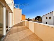 Appartement à VIC-LA-GARDIOLE