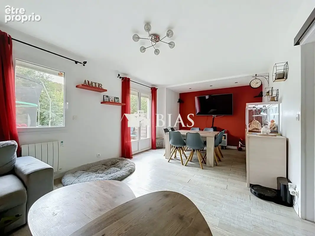 Maison à VILLERS-ECALLES