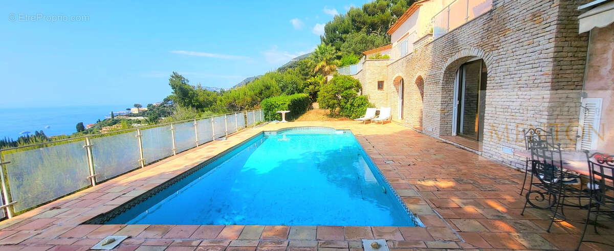 Maison à ROQUEBRUNE-CAP-MARTIN