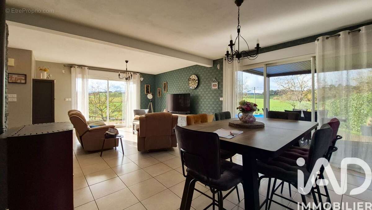 Photo 3 - Maison à CAMPUAC