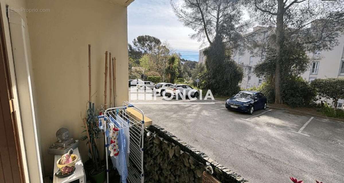 TOULON OUEST Ravissant T3  vendu LOUE avec locataire sérieuse depuis 12 ans - photo 5