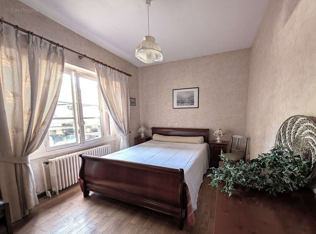 Maison à MILHARS