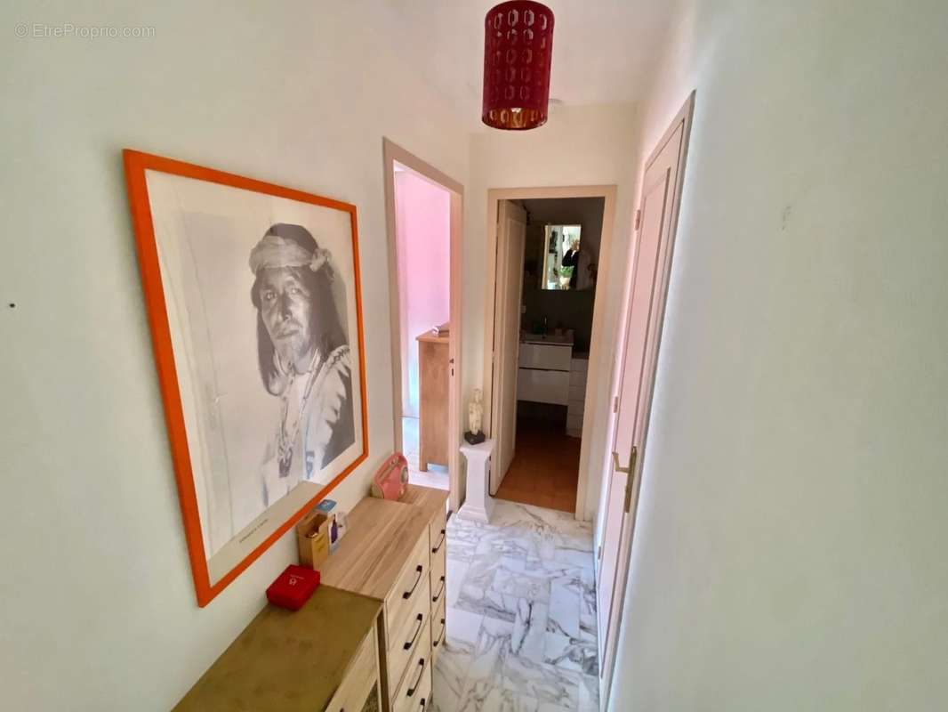 Appartement à SAINT-LAURENT-DU-VAR