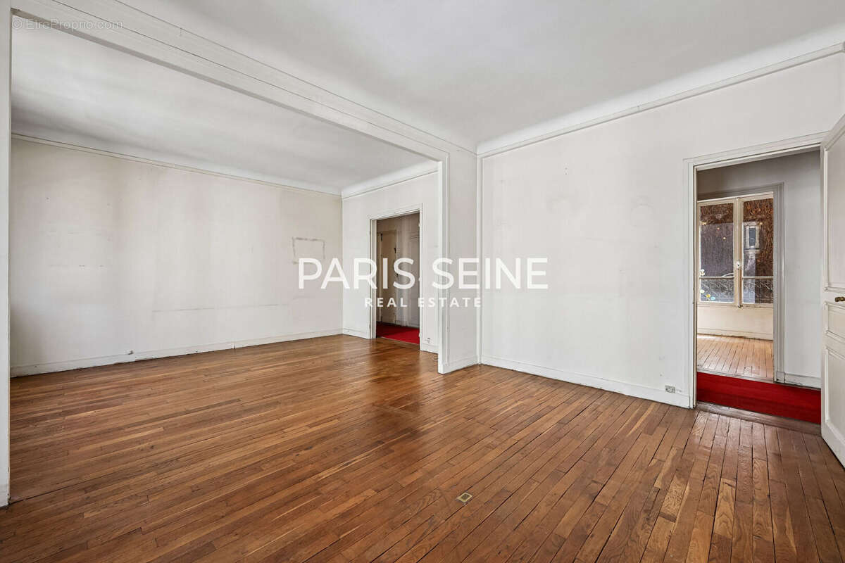 Appartement à PARIS-15E