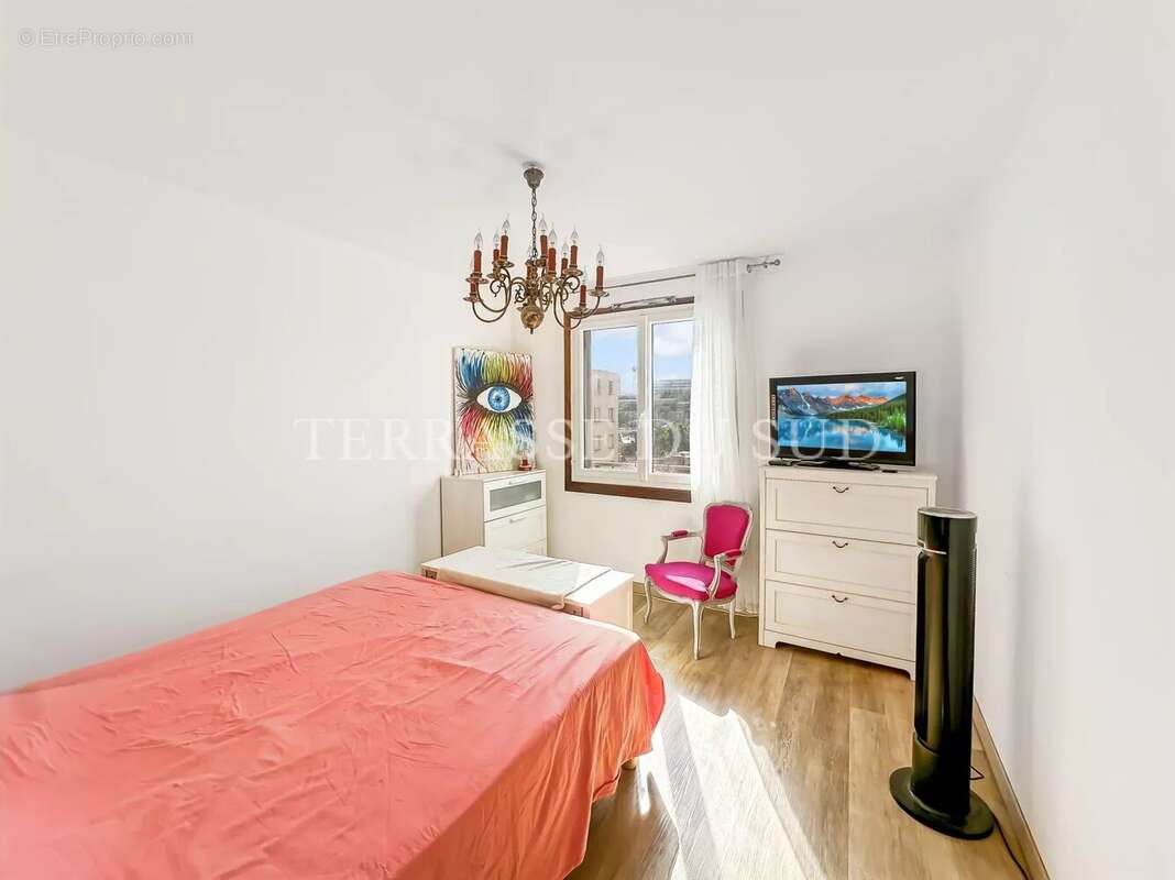 Appartement à MARSEILLE-3E