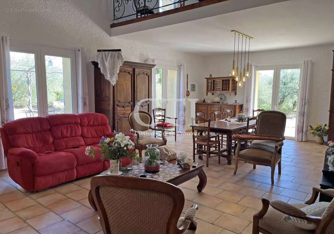 A vendre, propriété en pierre avec sur le Mont-Ventoux et Piscine - photo 10