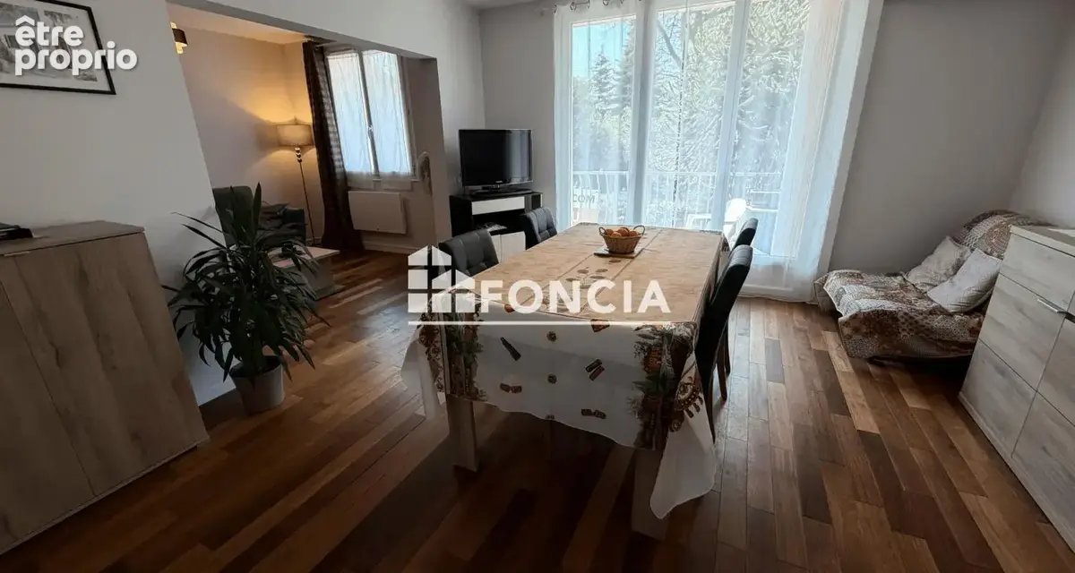 À Bergerac, découvrez cet appartement 3 pièces de 74 m², idéal pour habiter ou investir. Lumineux et fonctionnel, il offre un ca - photo 7