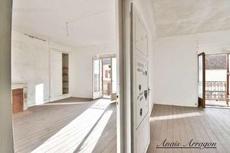 Appartement à FUMEL