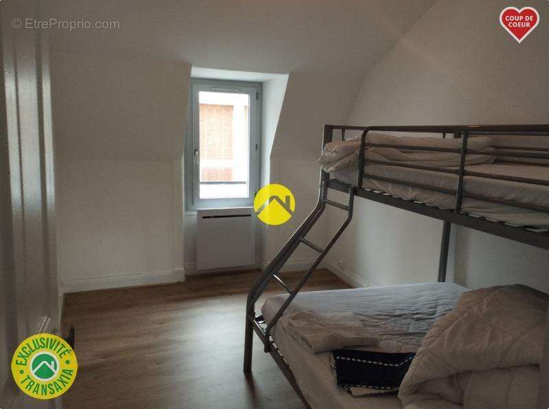 Appartement à VIC-SUR-CERE