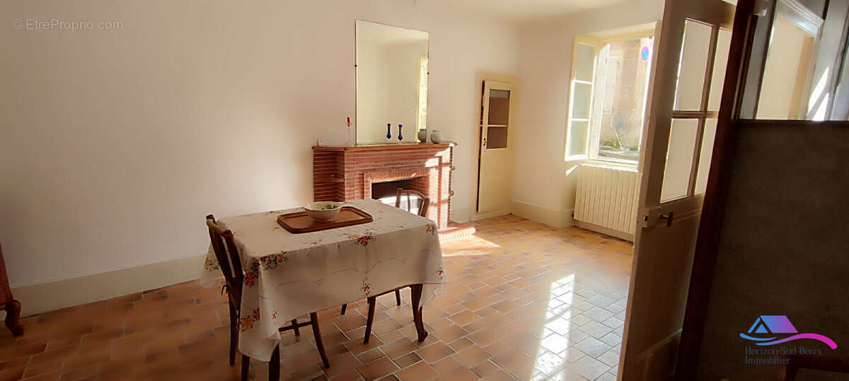 séjour - Maison à CHATEAUMEILLANT