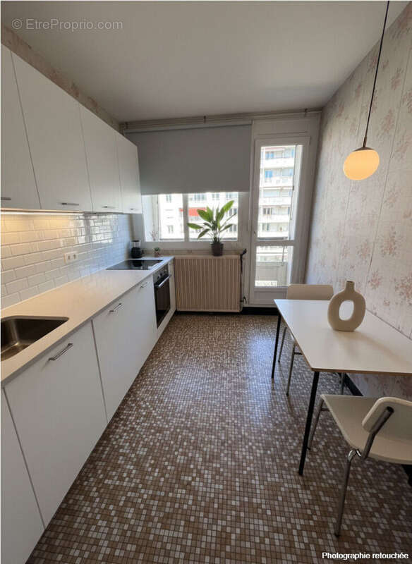 Appartement à SAINT-GENIS-LAVAL