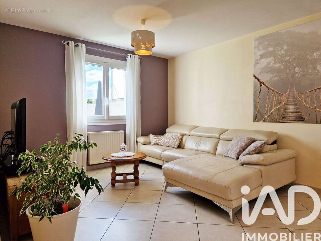 Maison 92 m² à Carnetin  - photo 2