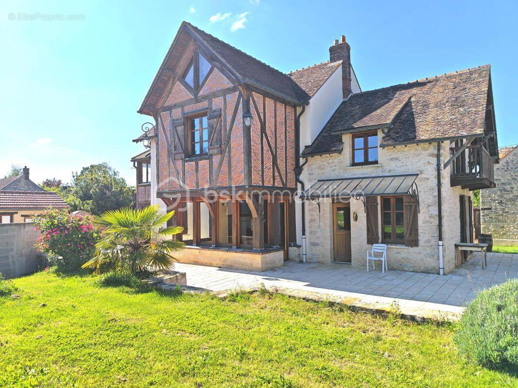 Maison à MORET-SUR-LOING