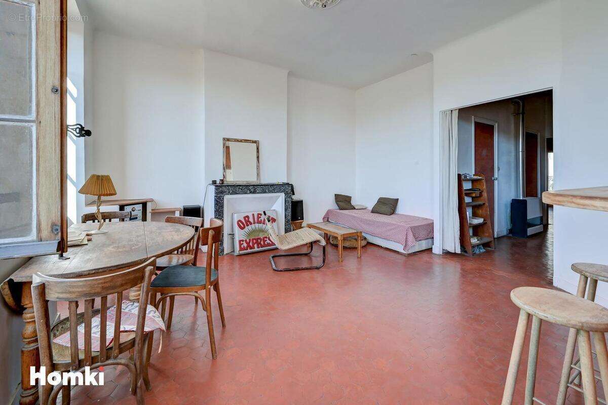 Appartement à MARSEILLE-6E