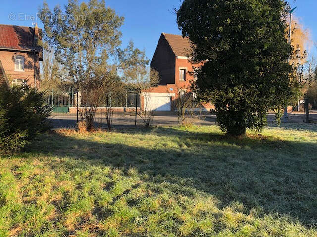 Terrain à SAINT-AMAND-LES-EAUX