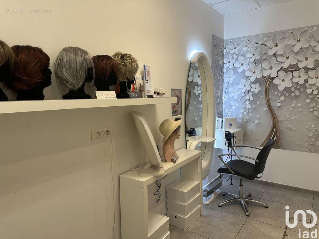 Photo 4 - Commerce à SORGUES