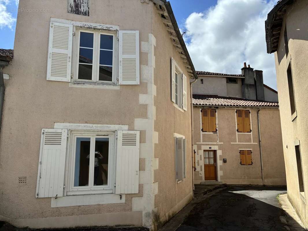 Maison de ville à Montmorillon, idéal pour investisseurs - photo 11