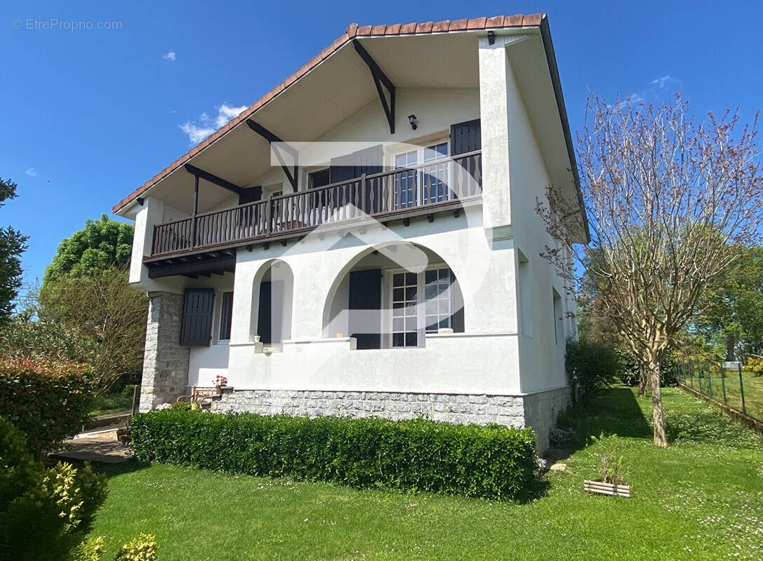 Maison à OLORON-SAINTE-MARIE